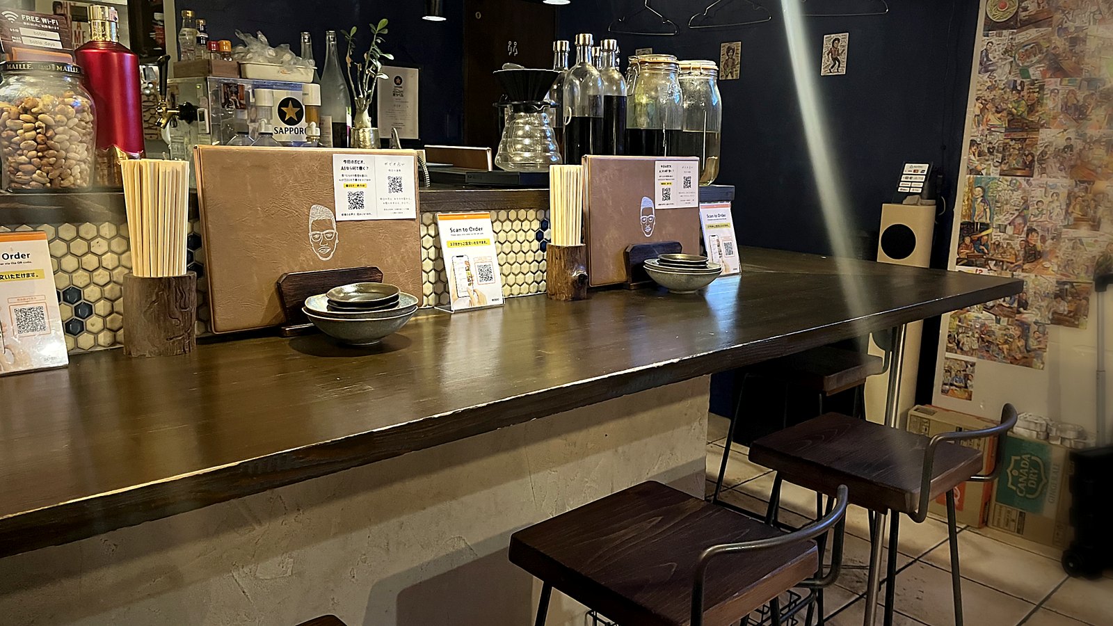 カウンター席のある店内（世田谷・梅ヶ丘 ボビオ）