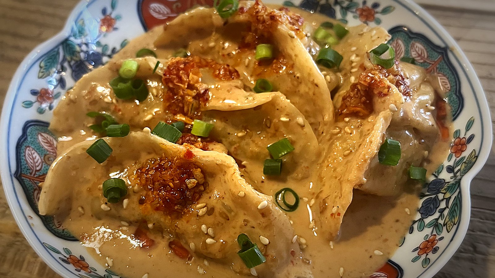 麻辣坦々餃子（世界餃子｜世田谷・梅ヶ丘 ボビオ）